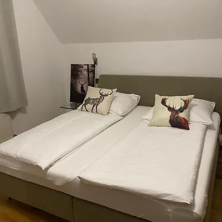 Roessle Bed & Breakfast 3*