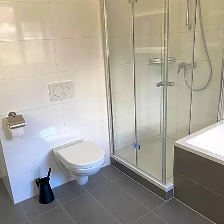 Oda ve Kahvaltı Roessle Gutach