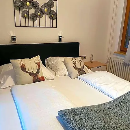 Roessle Oda ve Kahvaltı 3*