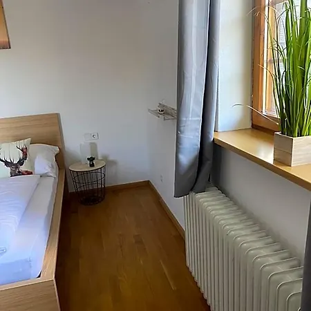 Roessle Oda ve Kahvaltı 3*